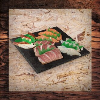 Sashimi Set (12 Pcs.) görseli