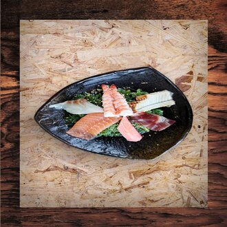 Sashimi Salatası görseli