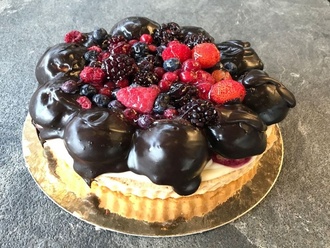 Profiterollü Tart (8 - 10 Kişilik) görseli