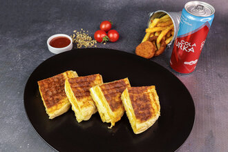 Üç Peynirli Baz. Tost Menü görseli