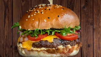 Bacon & Cheese Love Burger görseli