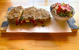 Üç Peynirli Tost görseli