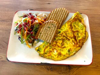 Sosisli Omlet görseli