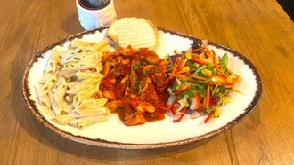 Acı Soslu Tavuk görseli