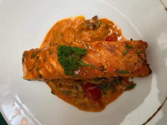 Fırında Mantar Soslu Somon görseli