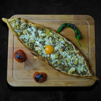 Kıymalı Yumurta Pide görseli