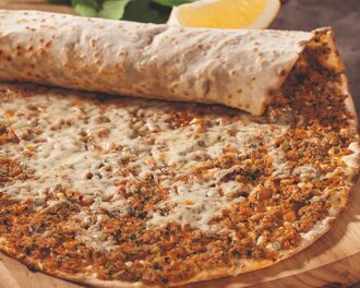 Kaşarlı Lahmacun görseli
