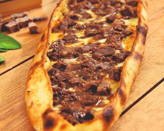 Kavurmalı Kaşarlı Pide görseli