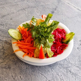 Ton Balıklı Mevsim Salatası görseli