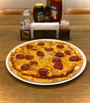 Pepperoni Pizza görseli