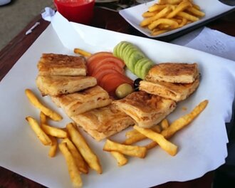 Patatesli Tepsi Böreği görseli