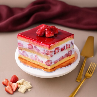 Çilekli Kare Pasta (No.1) görseli