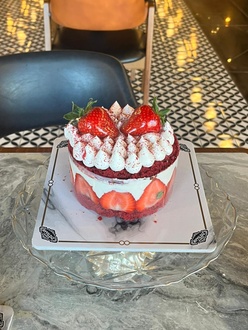 Kırmızı Pasta (4-6 Kişilik) görseli