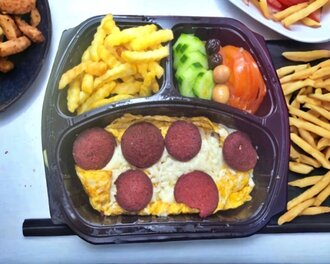 Sucuklu Kaşarlı Omlet görseli