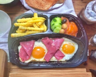 Sahanda Jambonlu Yumurta görseli