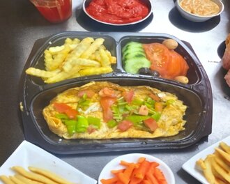Sebzeli Omlet görseli