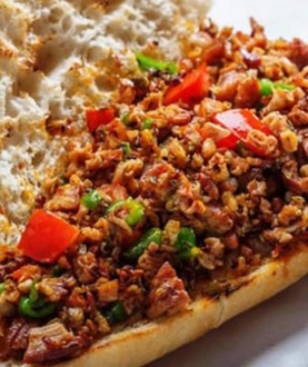 Yarım Ekmek Arası Sebzeli Kokoreç görseli