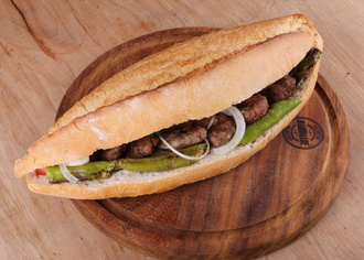 Tam Ekmek Arası Köfte görseli
