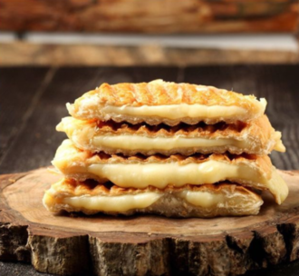 Tam Ekmek Arası Kaşarlı Tost görseli