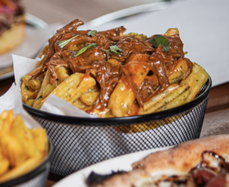 Poutine görseli