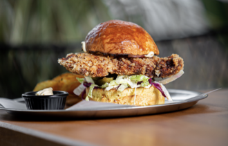 Dev Tavuk Burger görseli