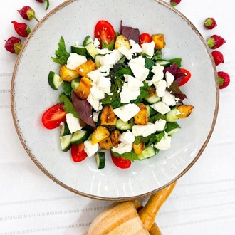 Tulum Peynirli Salata görseli