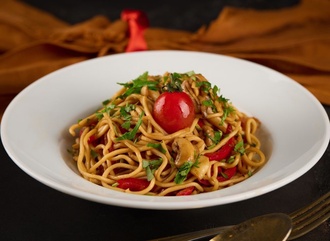 Sebzeli Noodle görseli
