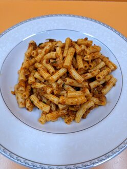 Salçalı Kıymalı Makarna görseli