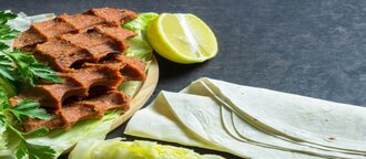 Çiğ Köfte (1 Kg.)+ 1 Lt Ayran görseli