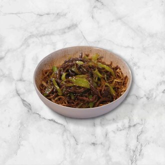 Sebzeli Erişte Üstü İnce Kıyım Biberli Dana Eti görseli