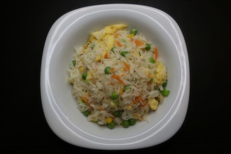 Yumurtalı Sebzeli Pilav görseli