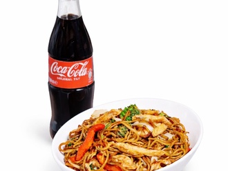 Coca-cola Fırsatı (Tavuklu Sebzeli Erişte) görseli