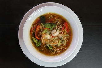 Karidesli & Sebzeli Ramen Çorbası görseli