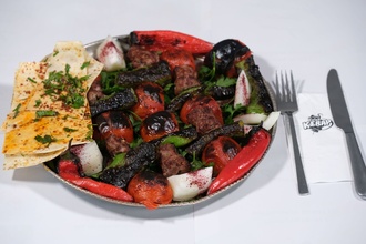 Domatesli Kebap görseli