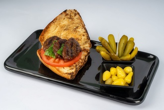 Çeyrek Ekmek Arası Köfte görseli