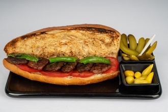 Tam Ekmek Arası Köfte görseli