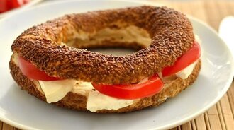 Sade Sütlü Simit Tost görseli