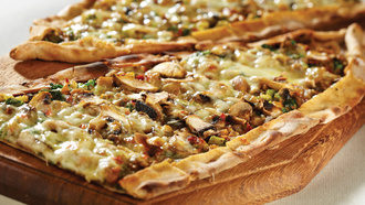 Mantarlı Kaşarlı Pide görseli