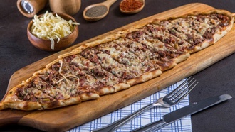 Kıymalı Kaşarlı Pide görseli