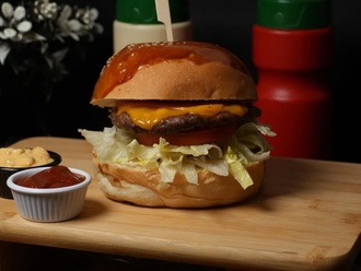 Atom Special Burger görseli