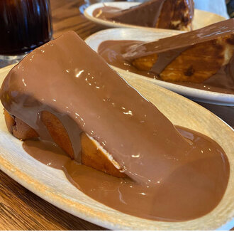 Sütlü Çikolatalı Bask Cheesecake (3 Kişilik) görseli
