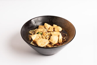 Tavuklu Udon Soup / Chicken Udon Soup görseli