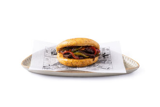 Black Bean Soslu Dana Bun görseli