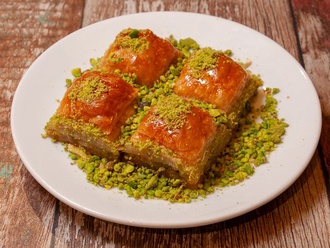 Fıstıklı Baklava (1 Kg) görseli