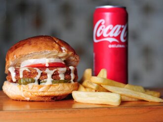 Baba Chicken Burger Menü görseli