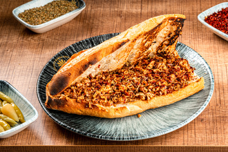 Üç Çeyrek Kokoreç görseli