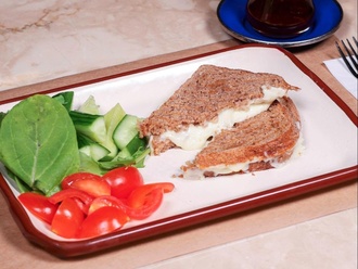 Ezine Peynirli Tost görseli