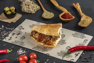 Çeyrek Ekmek Arası Atom Kokoreç görseli