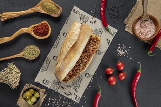 Yarım Ekmek Arası Ankara İnce Kıyım Kokoreç görseli