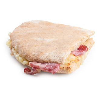 Karabuğdaylı Ekmek Antrikot Fümeli Malakan Peynirli Tost görseli